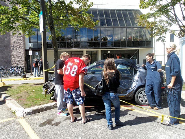 Photo of the awareness squad taken during the field operation at Cégep Saint-Jérôme