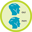 Illustration de la tête d'un cycliste de profil qui porte son casque correctement, au-dessus de l'illustration de la tête d'un cycliste de profil qui porte son casque trop vers l'arrière