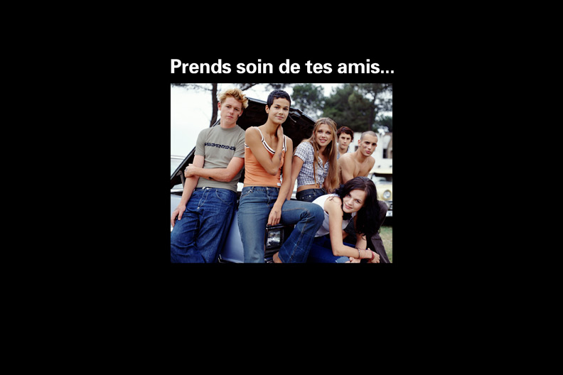 French-language movie theatre slide show that reads: Prends soin de tes amis...